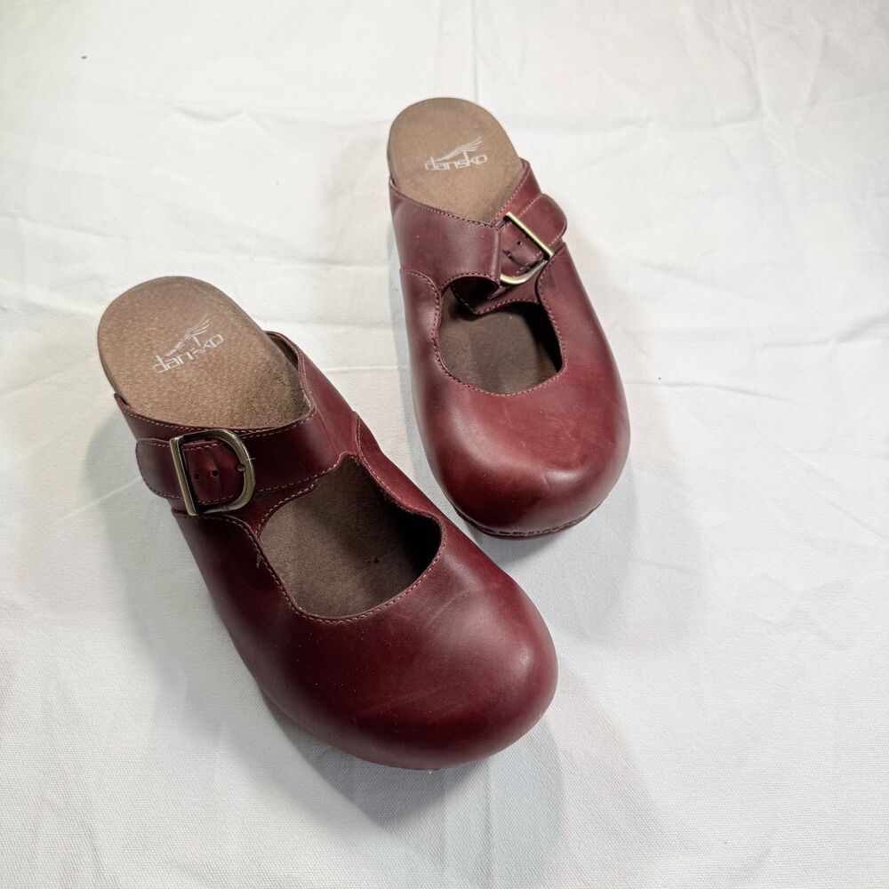 Dansko Mary Jane Clogs Mules Burgundy Wine Leather Buckle Platform EU 40 US 9.5